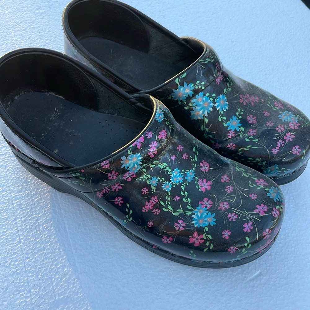 Womens Dansko size 40
